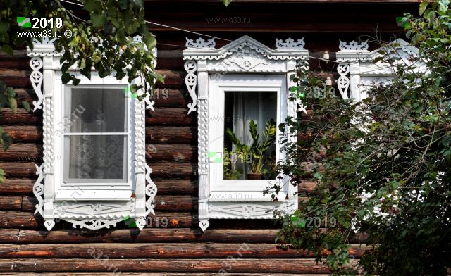 деревянные наличники окон сруба дома 21 на улице
3-я Пятилетка в городе Гороховце Владимирской области