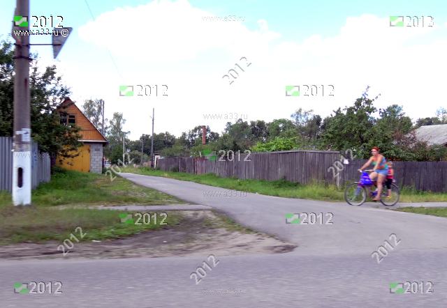 2012 Прогон между домами 57 и 59, улица Ленина, город Собинка, Владимирская область