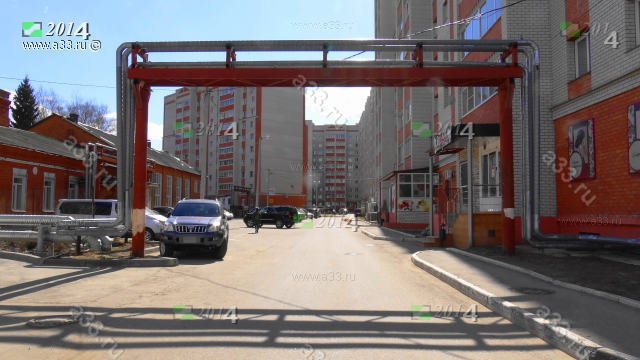 2014 Проезд вдоль восточного фасада дома 15е, проспект Строителей, город Владимир