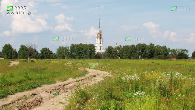 Панорама церкви Спаса Преображения юга 2005 село Давыдово Камешковского района Владимирской области