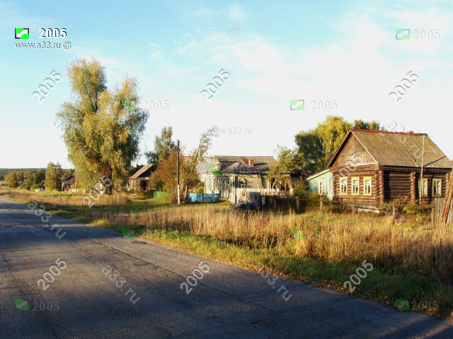 2005 Типичная жилая застройка деревни Дмитриево Ковровского района Владимирской области