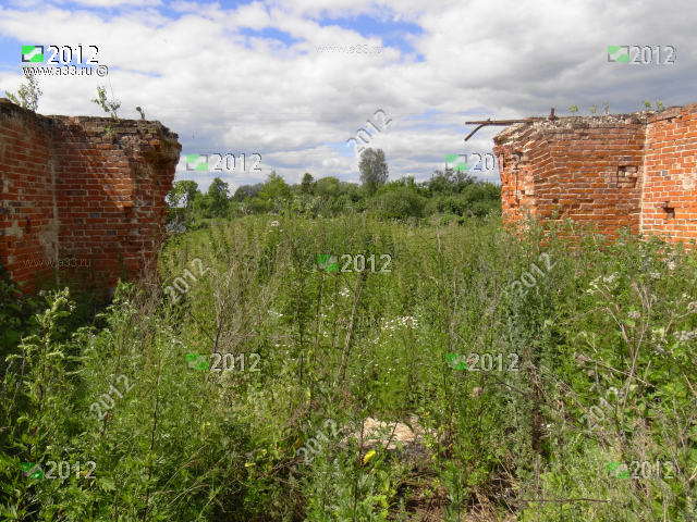 2012 Западный портал в интерьере Троицкой церкви село Чёково Юрьев-Польского района Владимирской области