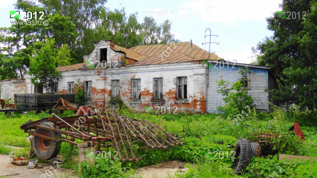 2012 Одноэтажный дом с каменным слуховым окном на улице 1-ой село Чёково Юрьев-Польского района Владимирской области