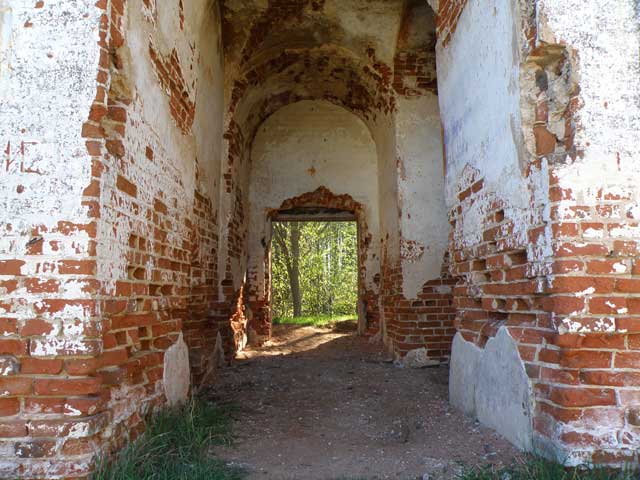 2011 интерьер первого яруса колокольни Ильинской церкви село Ильинское Шуйского района Ивановской области