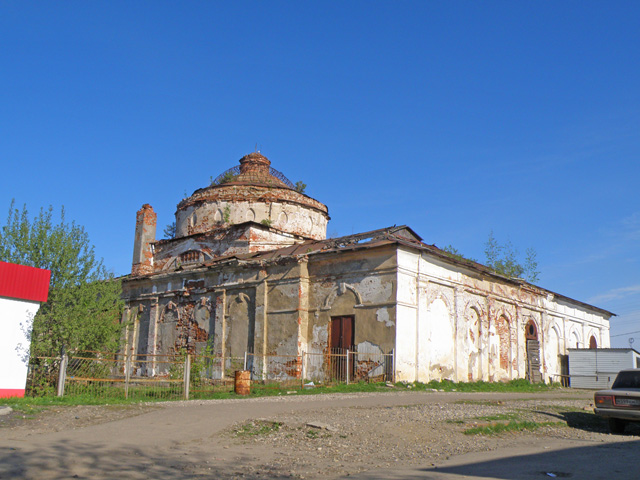 2011 церковь Рождества Христова до ремонта посёлок Лежнёво Лежнёвского района Ивановской области